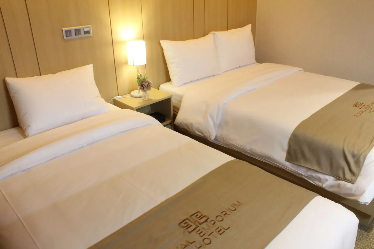 Royal Emporium Incheon Airport Hotel