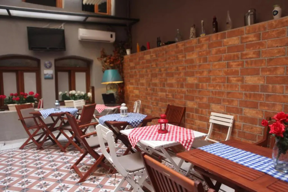 Tom Square Boutique Hotel