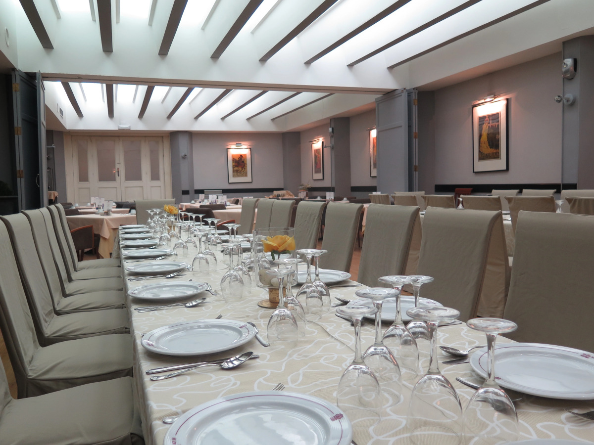 Отель Virgen de los Reyes