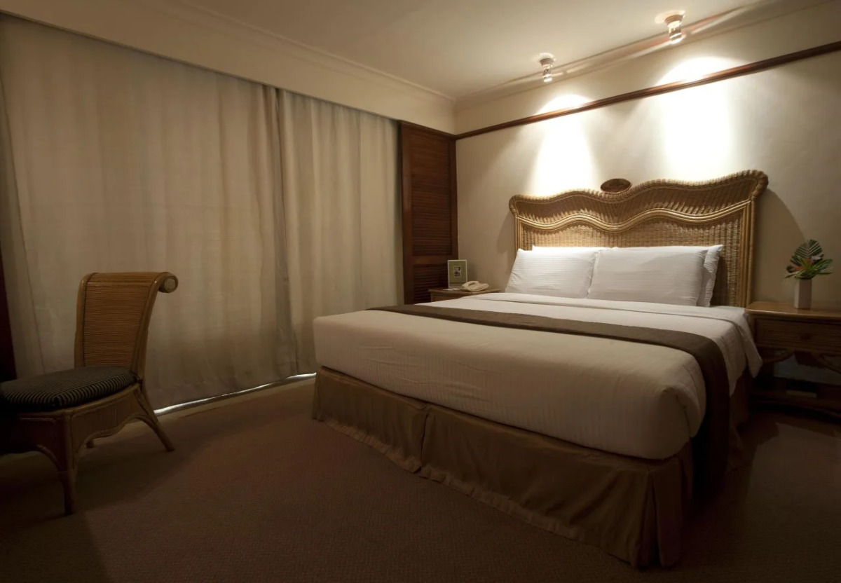 Waterfront Airport Hotel & Casino