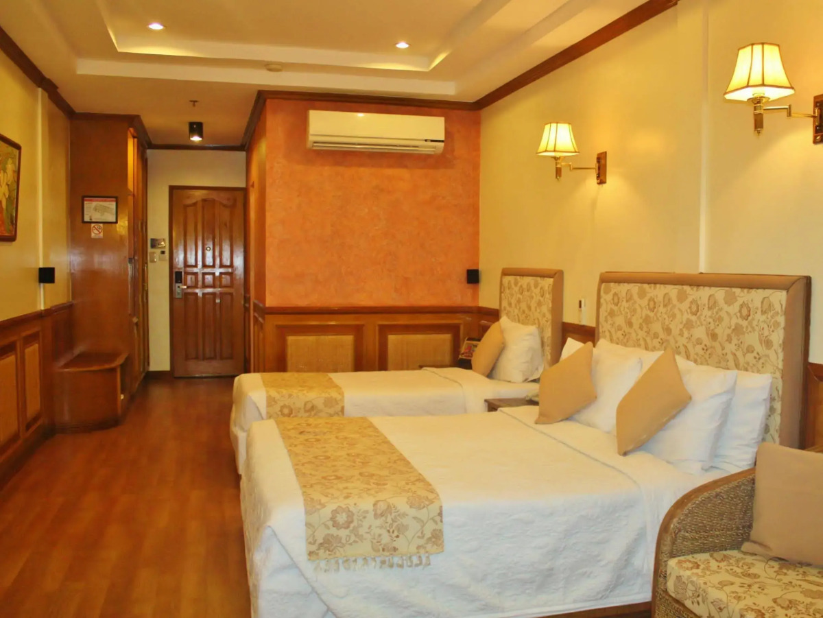 Red Coconut Beach Hotel