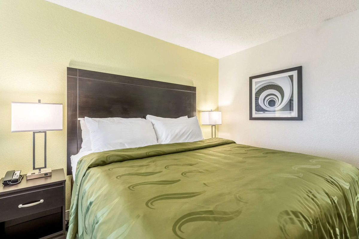 Quality Inn Palm Beach International Airport