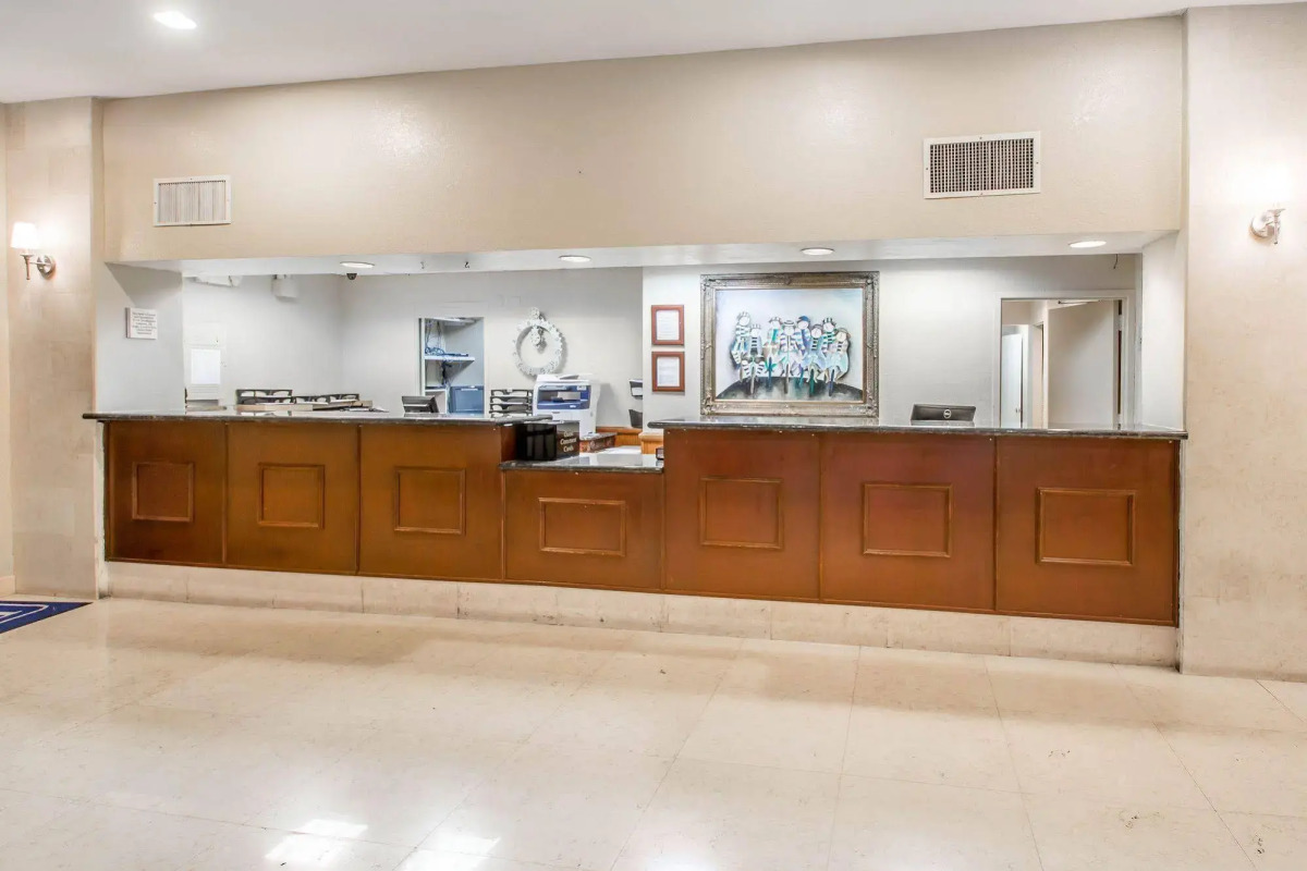 North Miami Beach Gardens Inn & Suites