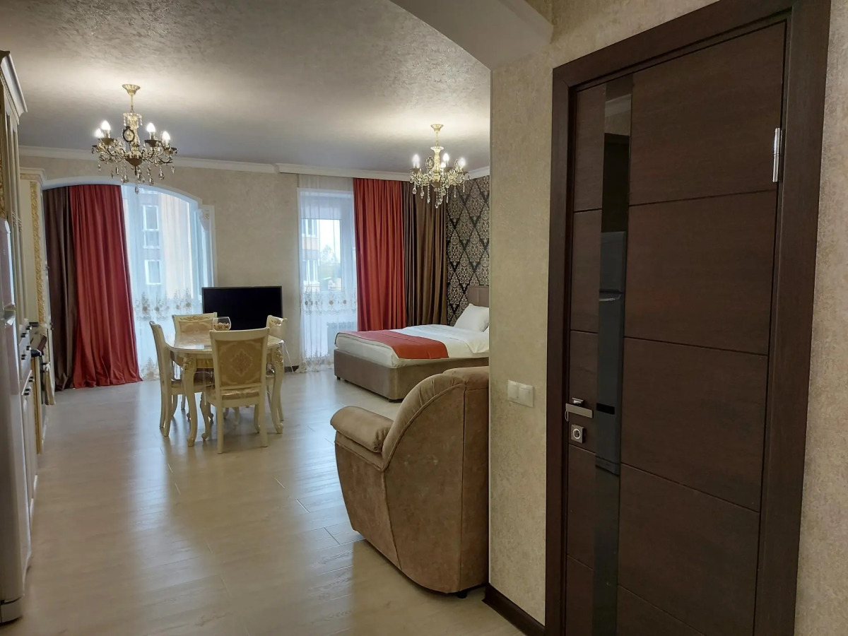 Апартаменты 5 звезд на улице Шамиля Джикаева 5А