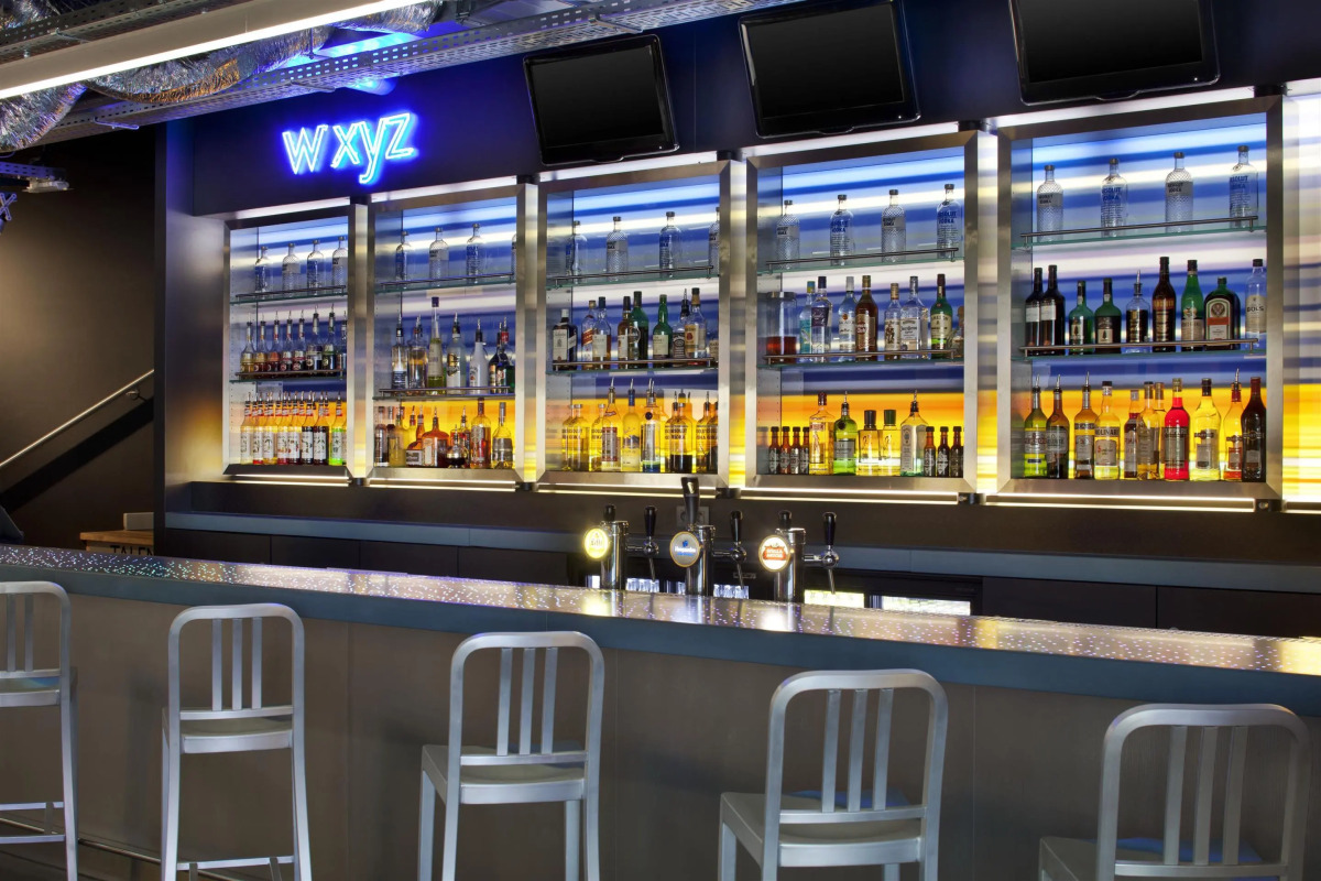 Отель Aloft Brussels Schuman