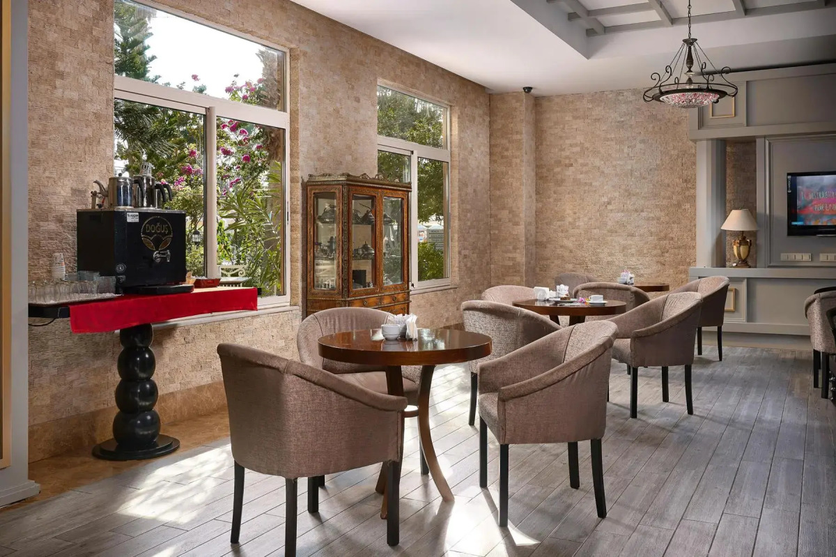 Seaden Sea World Resort & Spa