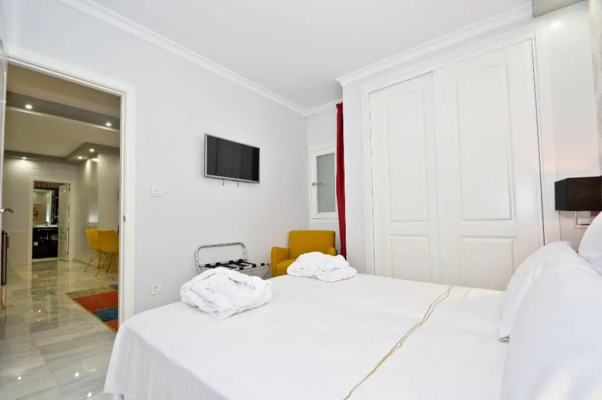 The Zentral Arenal Suites