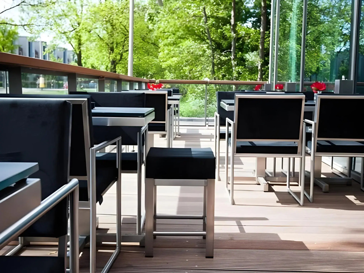 Hampshire Delft Centre