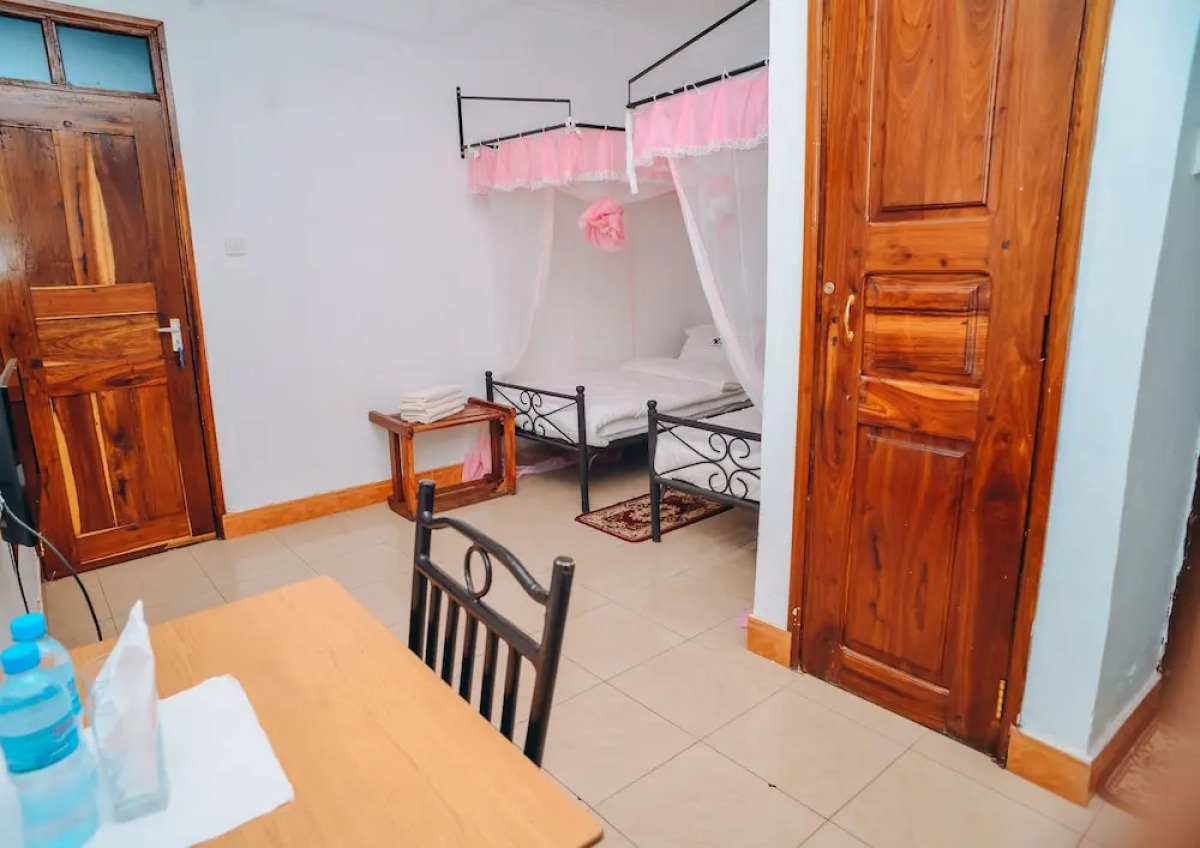 Arusha Giraffe Lodge