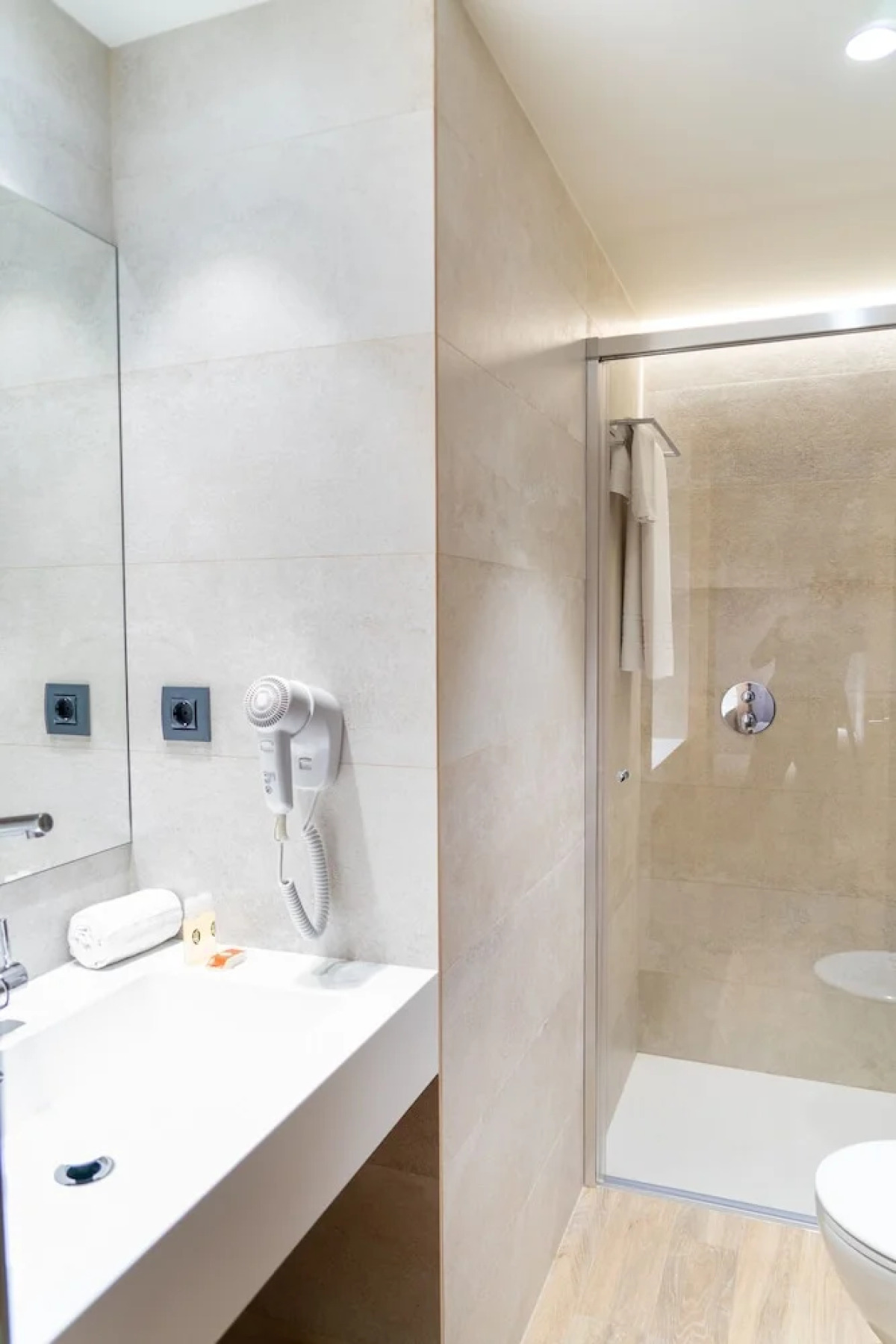 Отель Caledonian