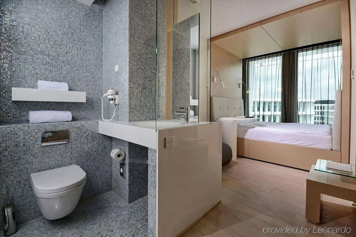 Sound Garden Hotel Airport