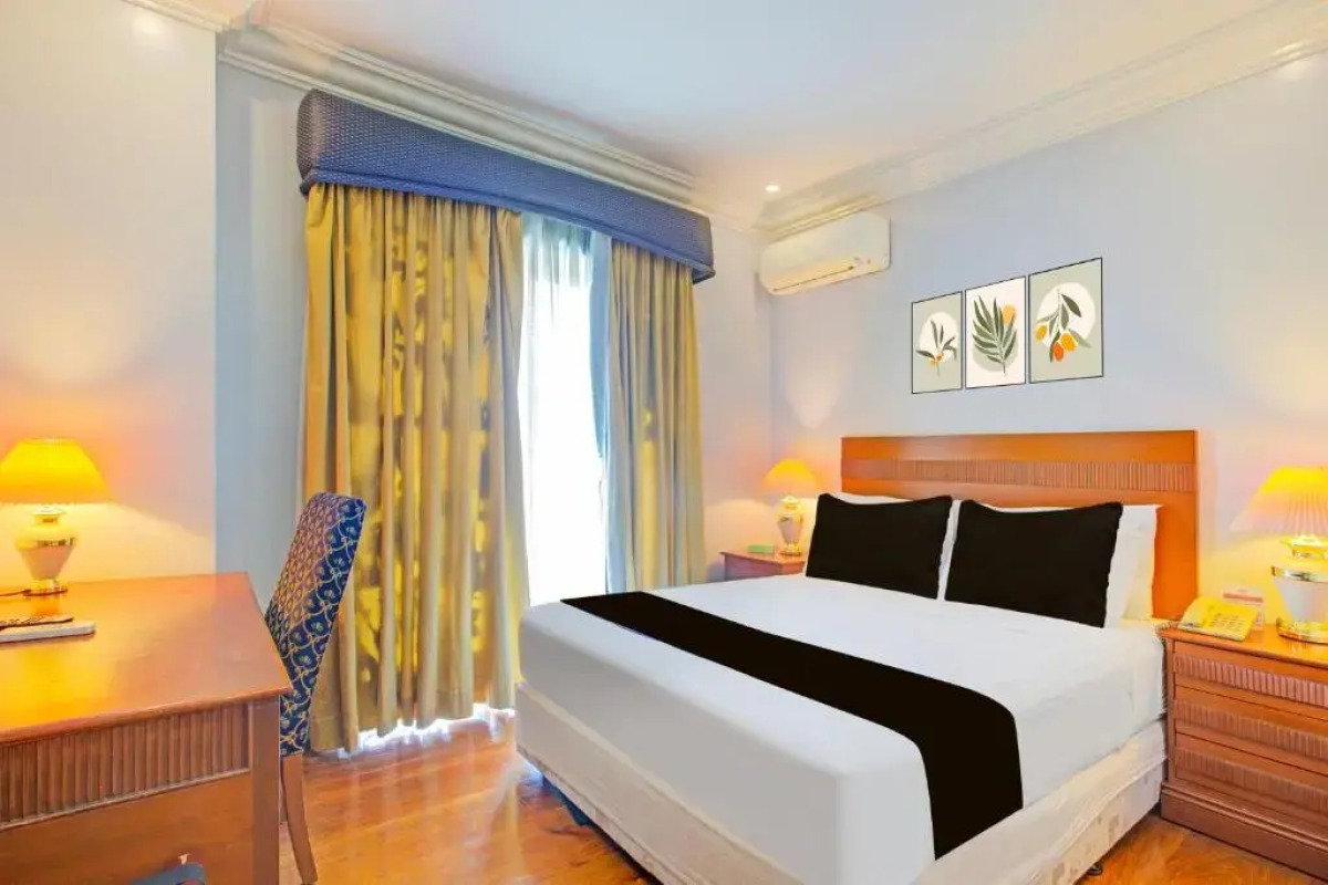 Townhouse OAK Makati Manila Near PNR Pasay Evangelista formerly VIP Suites