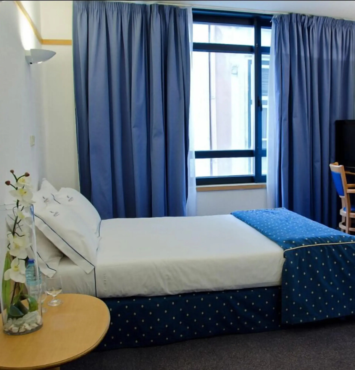 VIP Executive Eden Aparthotel