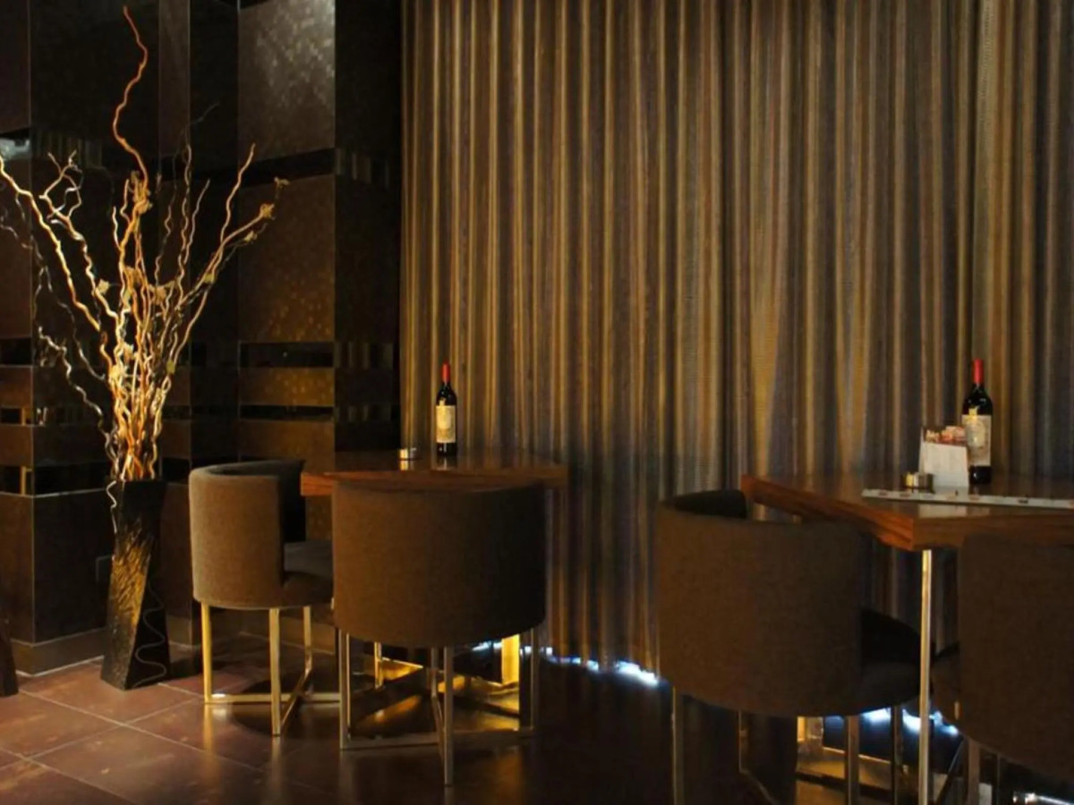 Qingdao Housing International Hotel