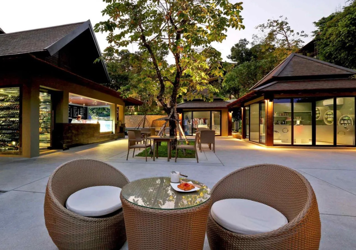 Pullman Phuket Arcadia Naithon Beach