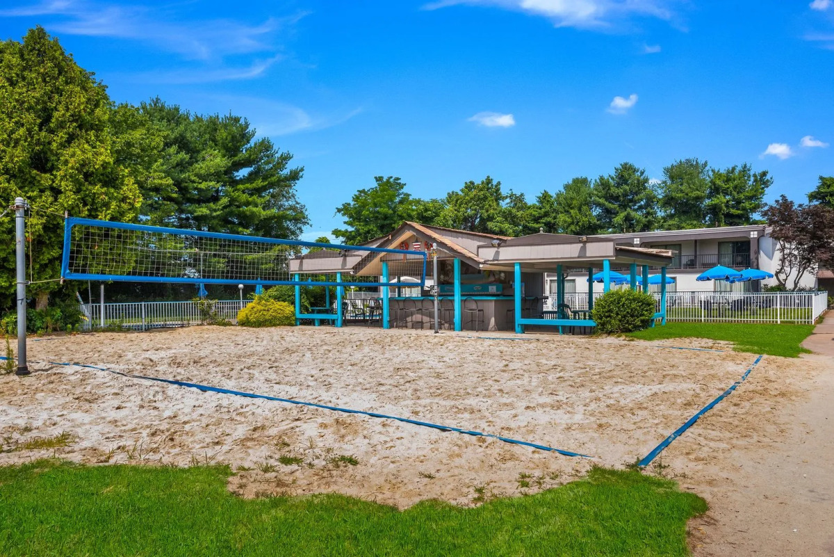 Red Carpet Inn & Suites