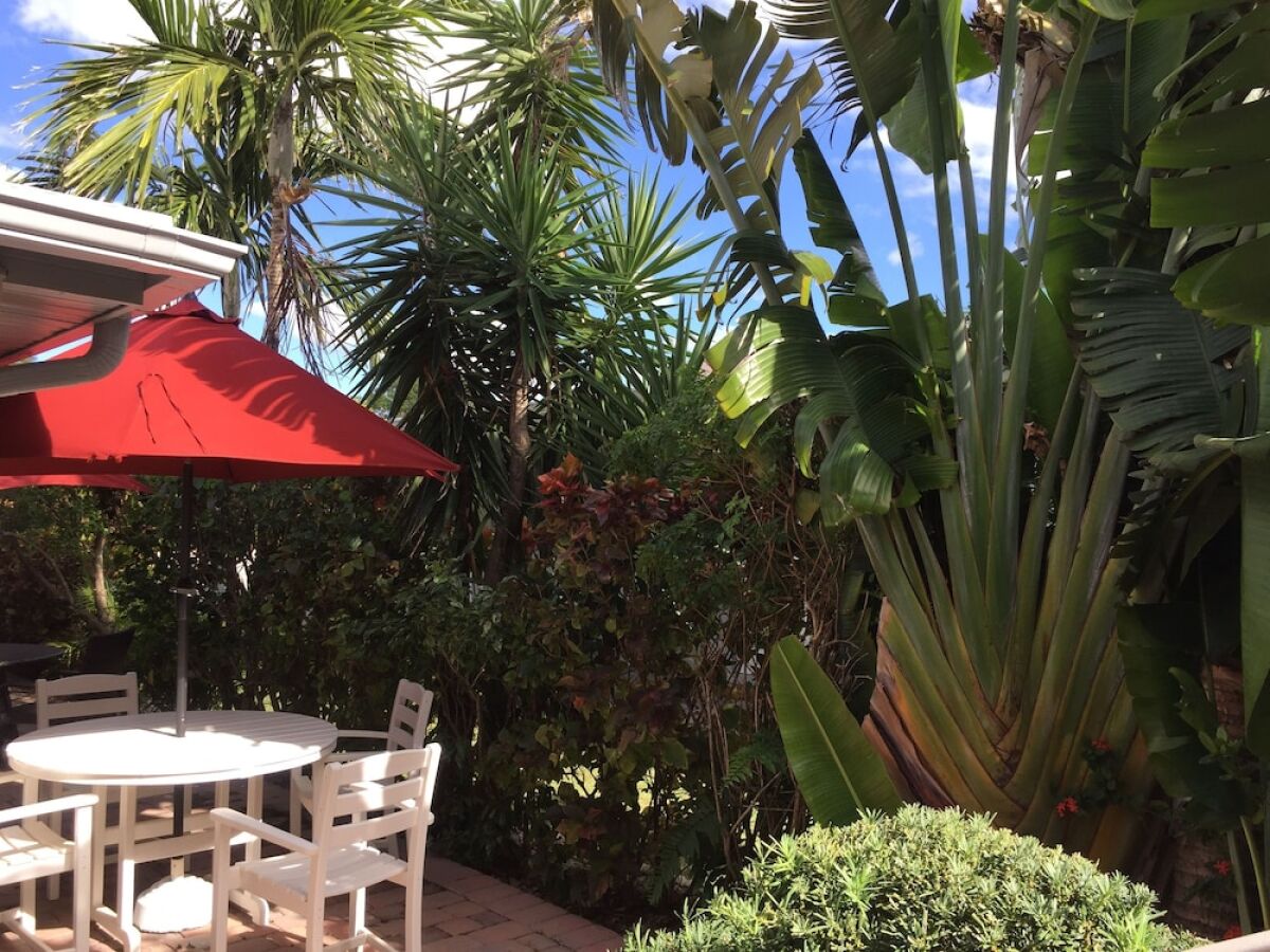 4145 By The Sea Inn & Suites