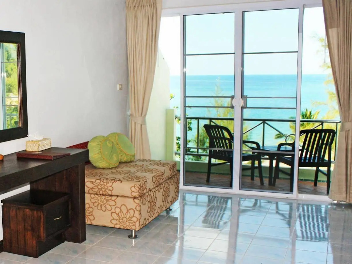 Sunset Khaolak Resort