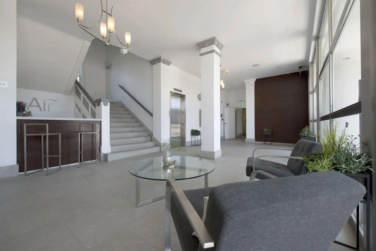 Air Venice on the Beach