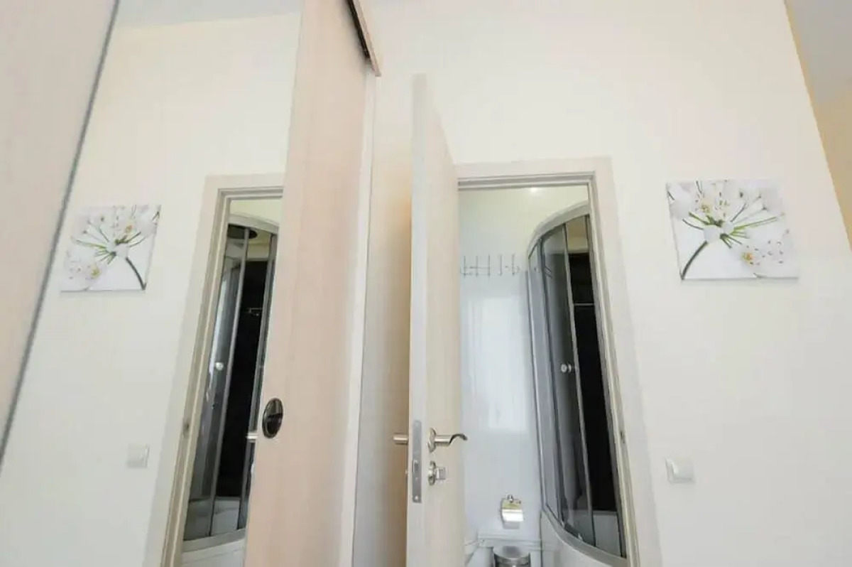 Апартаменты «На Лебедева 10В»