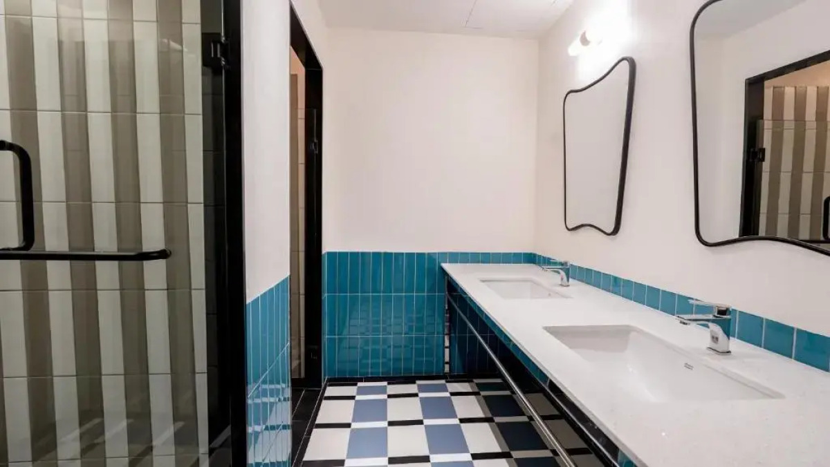 Sugar Marina POP, Kata Beach