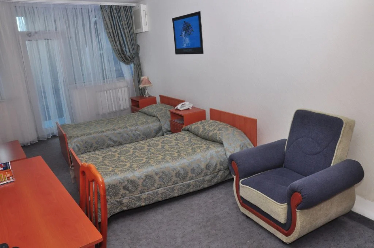 Отель «Яхт-клуб»