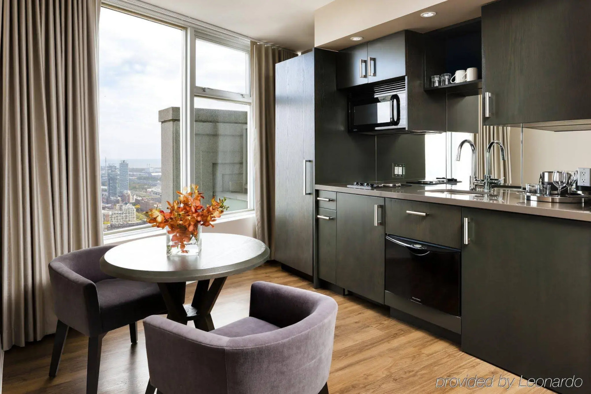 One King West Hotel & Residence