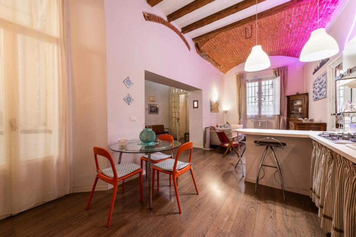 Florence Hideaway by Mmega