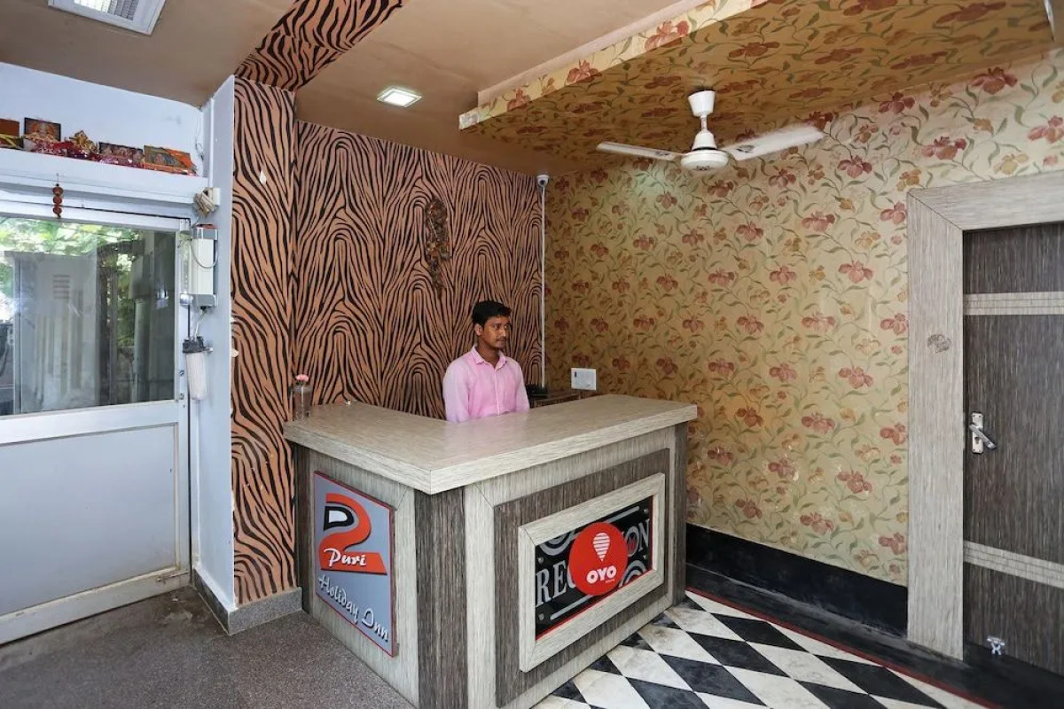 OYO 3066 D2 Holiday Inn