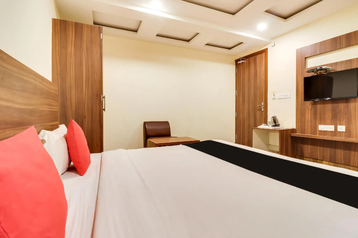 Capital O 60341 Seven Wonders Inn