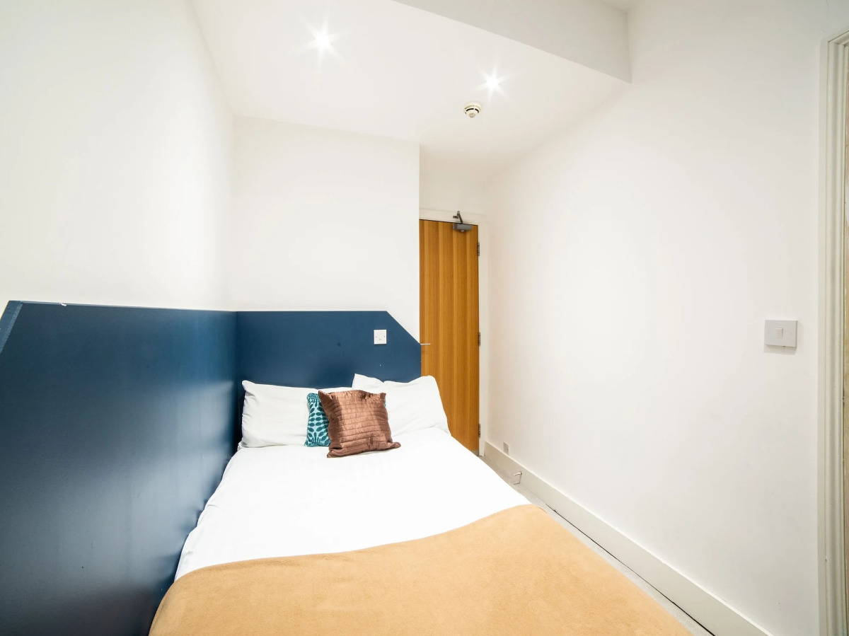 Отель Amsterdam