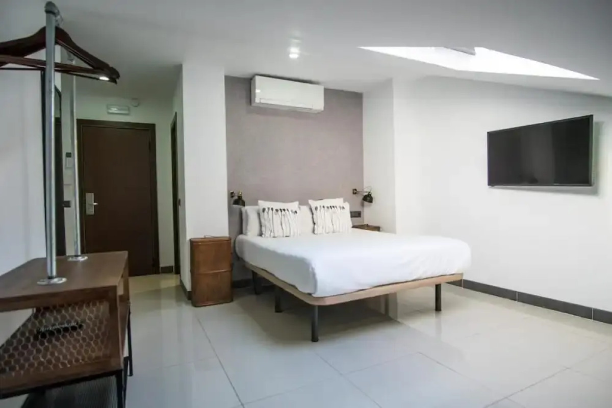 The Lights City Rooms