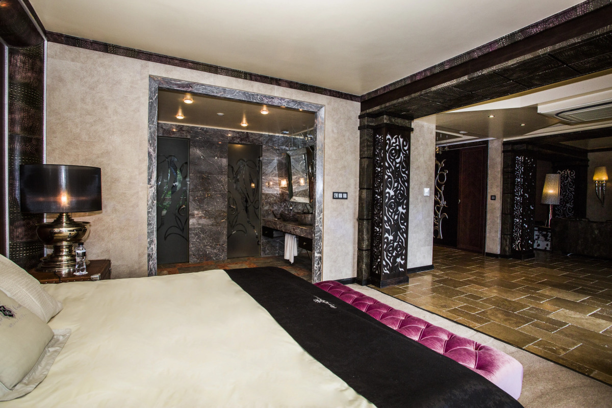 Royal Castle Design & SPA Hotel