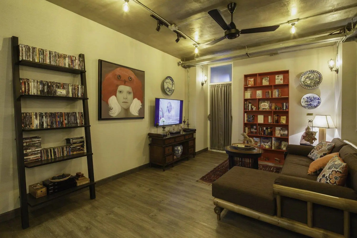 Chala Number 2 Art and Gallery House