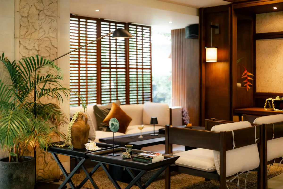 Fourteen Roses Beach Hotel