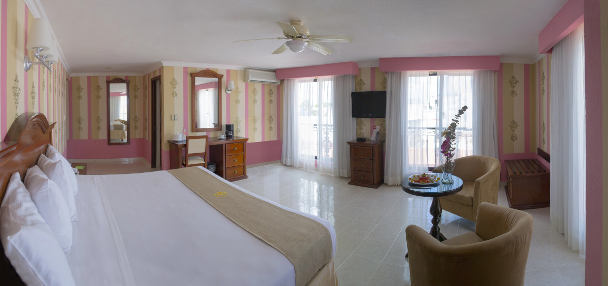 Hotel Plaza Colonial