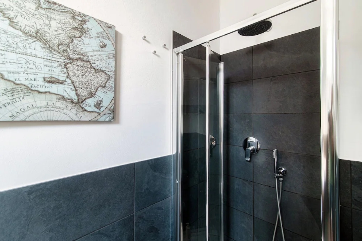 MyHomeInComo - Art Design Suites