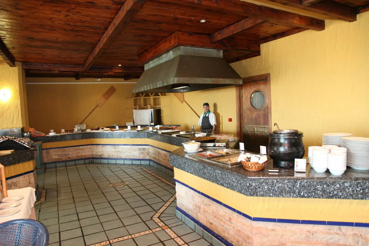 Отель 4R Gran Europe