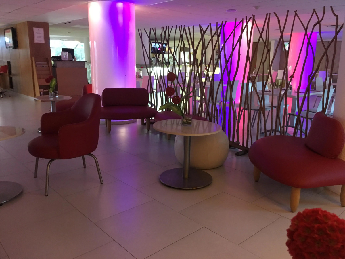 Отель Adhara Express