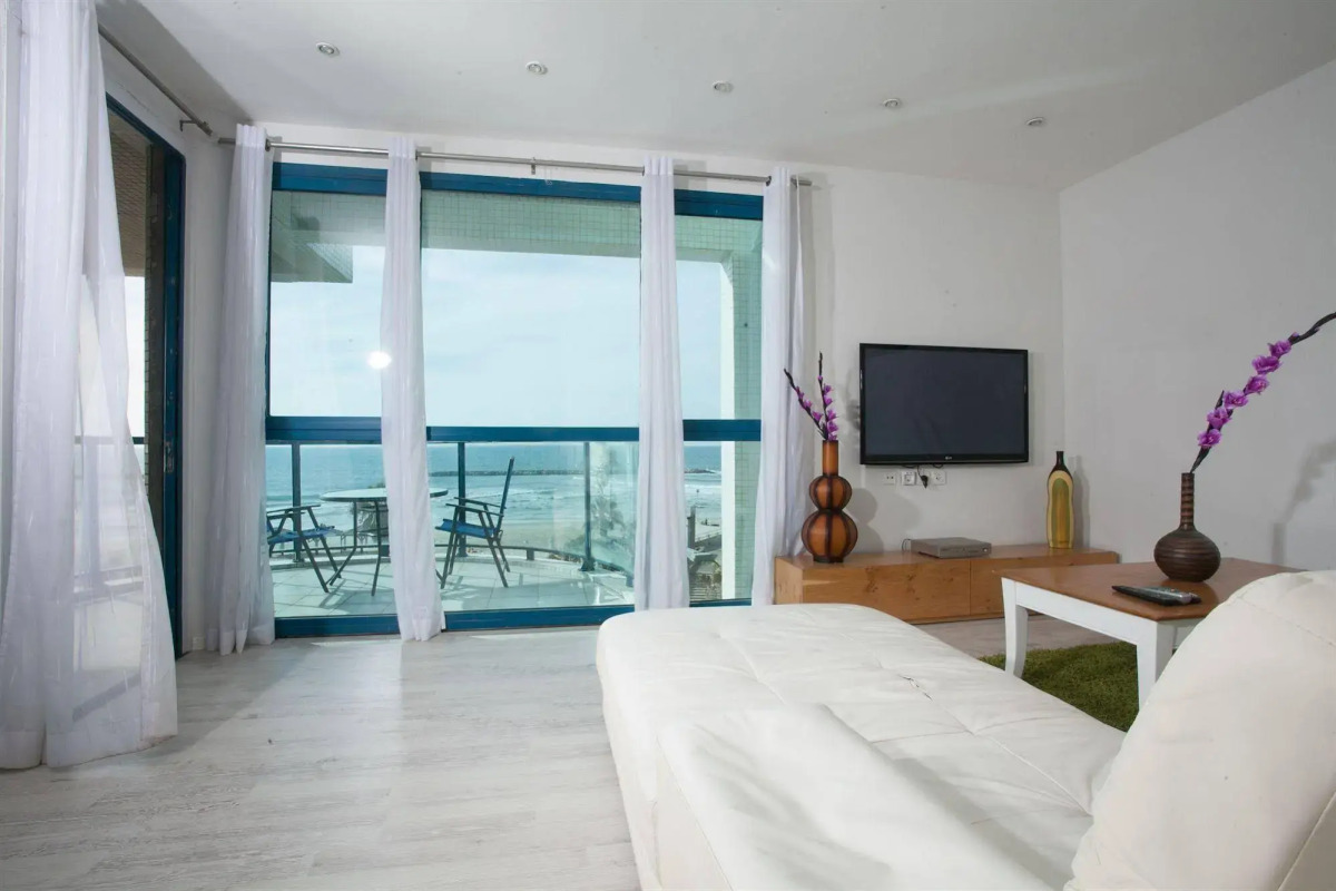 The Sea Apartments Tel Aviv by different locations