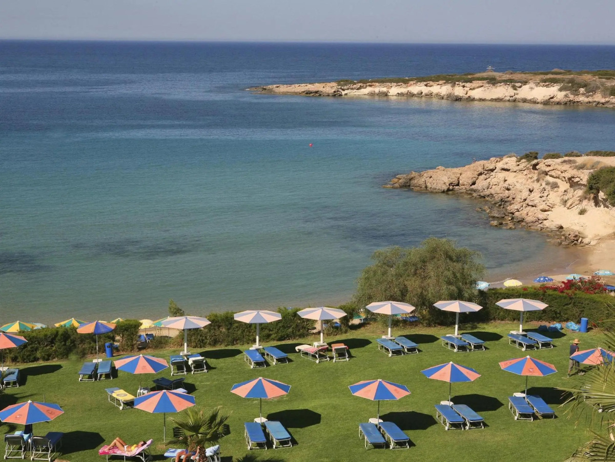 Corallia Beach Hotel Apartments