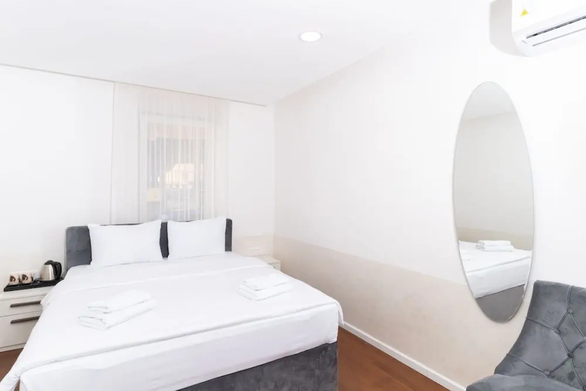 Ornament Hotel and Apartments