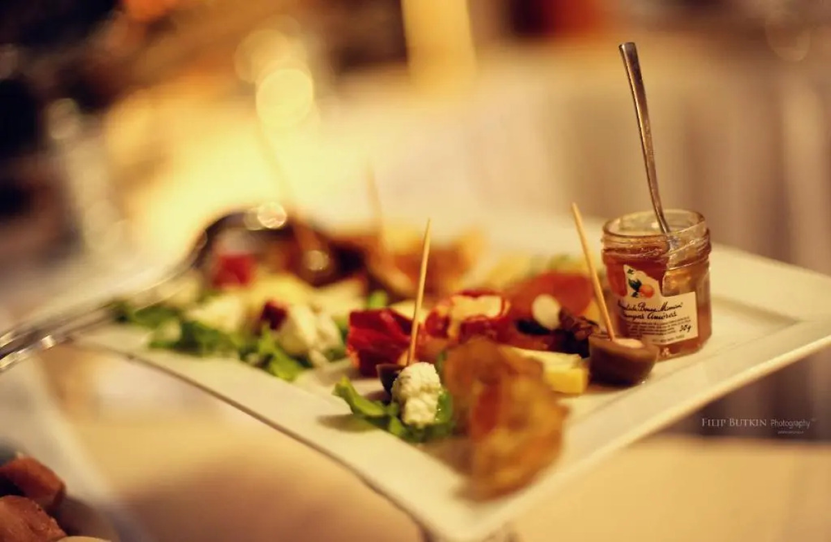 Ararat All Suites Hotel