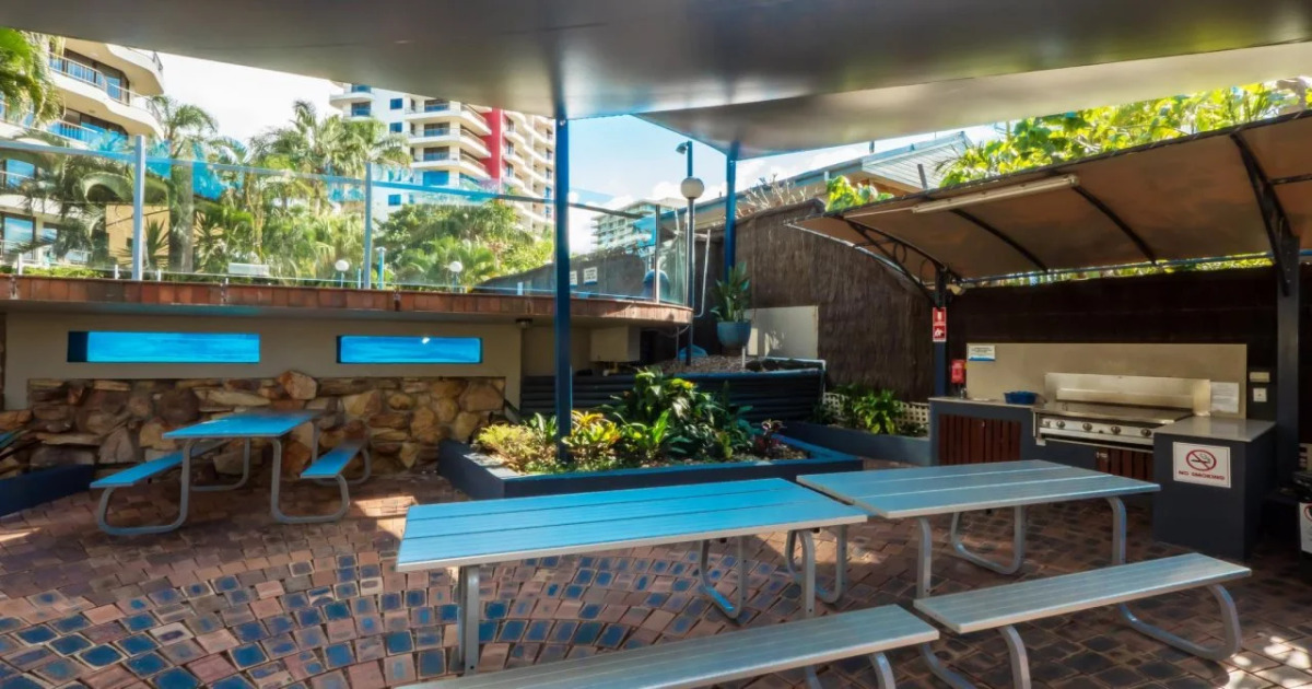 Aristocrat Apartments