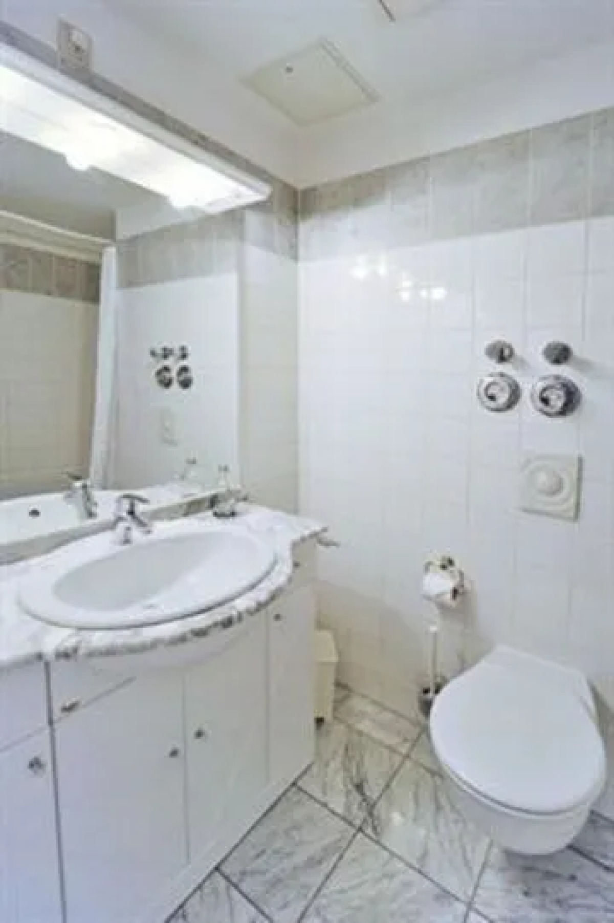 Inn Sight - Government District