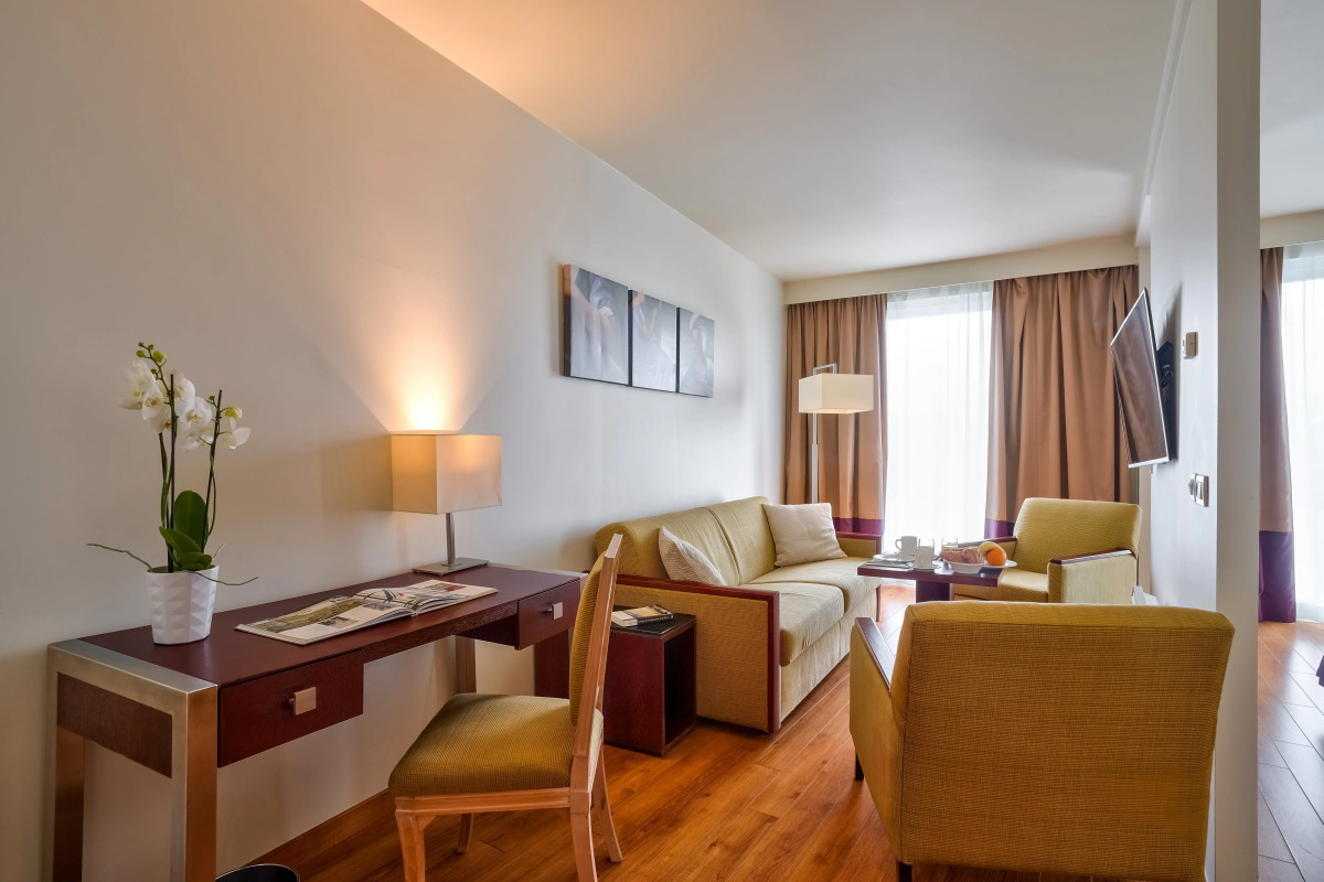 Отель Clarion Paris CDG Airport