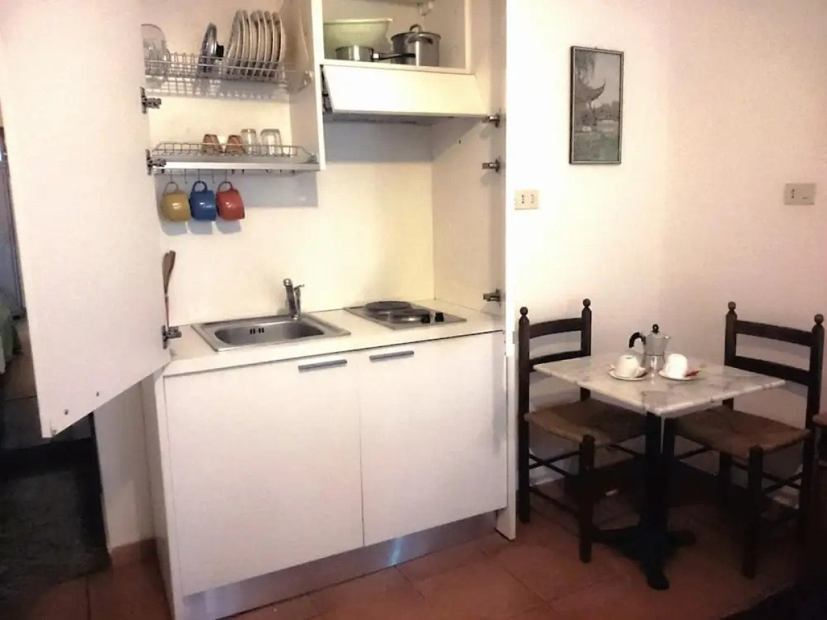 Vatican Rooms Guest House