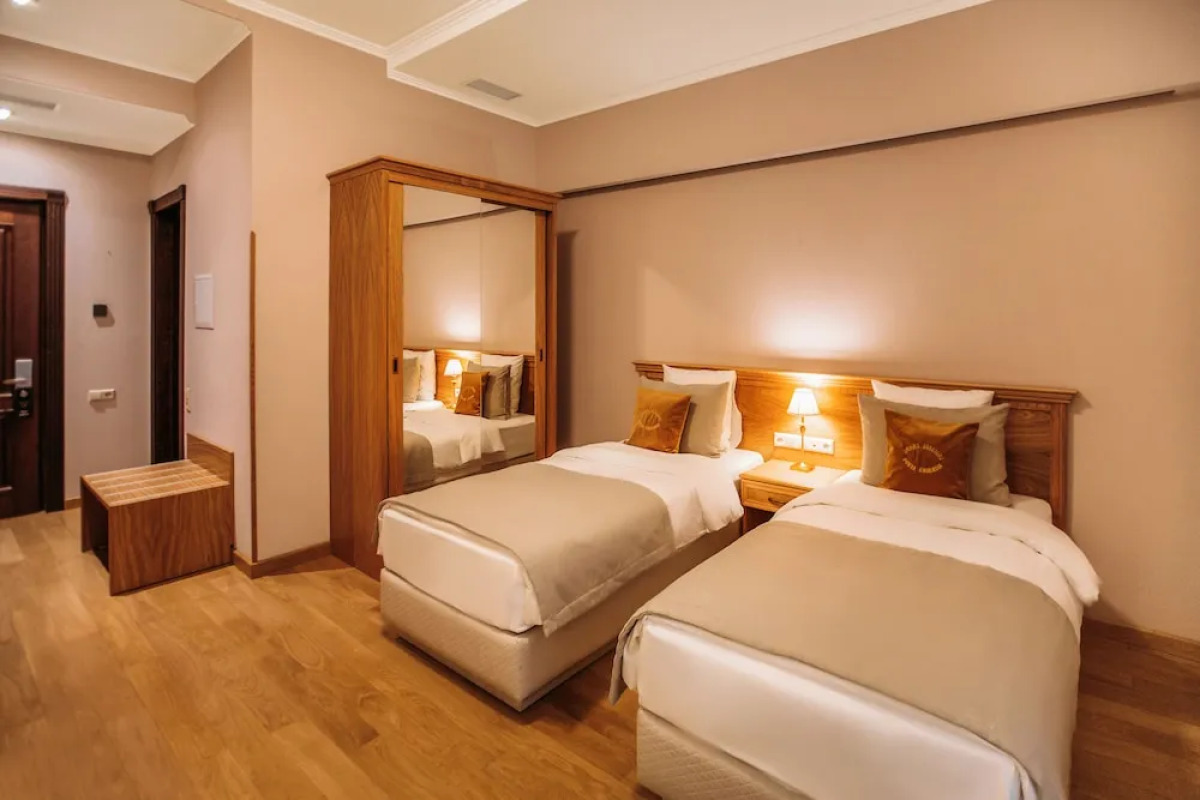 Отель Porta Caucasia