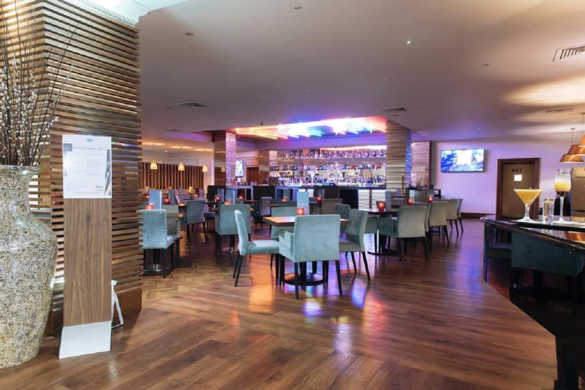 Renaissance London Heathrow Hotel