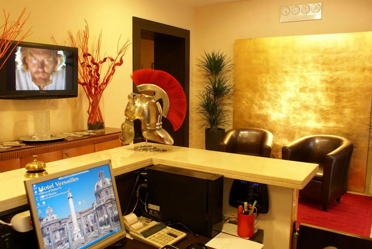 Hotel Versailles